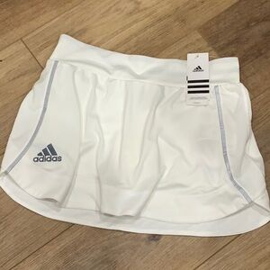 Adidas utility skort in small